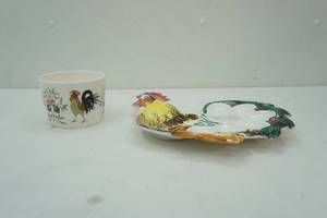 lot 45 image: Vintage Ceramic Rooster Deviled Egg Plate