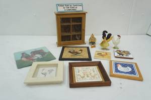 lot 61 image: Rooster Decor Lot