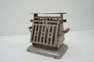 lot 65 image: Antique Toaster