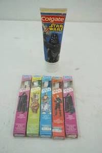 lot 107 image: Star Wars Colgate Toothpaste & 5 Star Wars Toothbrushes