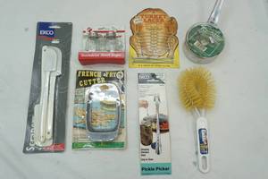 lot 126 image: Kitchen Utensils (New)