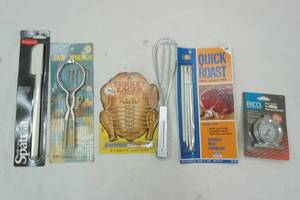 lot 131 image: Kitchen Utensils (New)
