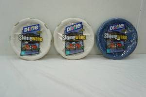 lot 171 image: Dixie Disposable Stoneware (NEW) 36ct