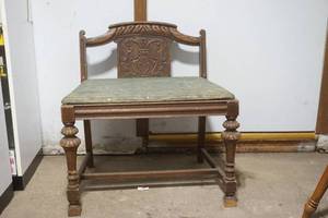 lot 193 image: Antique Jacobean Vanity Bench Seat Stool Carved Oak