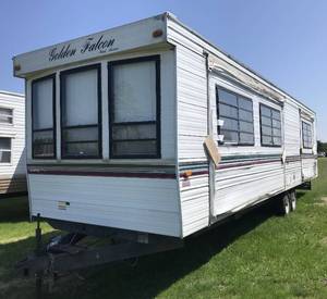 1997 Skyline Golden Falcon Park Model