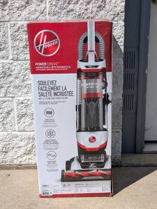 lot 4 image: HOOVER POWER DRIVE SWIVEL XL VACUUM