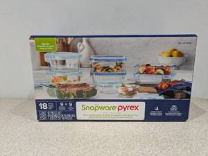 lot 32 image: SNAPWARE PYREX TOTAL SOLUTION 18PC GLASSWARE STORAGE SET