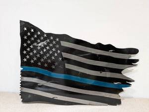 lot 70 image: HANDMADE METAL SIGNS (USA FLAG)
