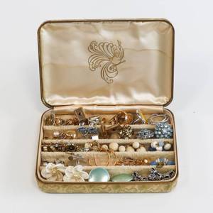 lot 25 image: Costume Jewelry w Jewelry Box
