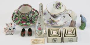 lot 35 image: Chinese & Japanese Porcelain Lot - Antique, Vintage and Modern