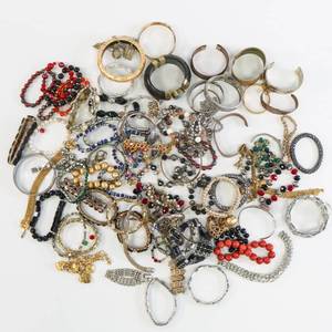 lot 40 image: Costume Jewerly - Large Lot