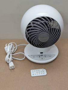 lot 24 image: Woozoo Globe Multi-Directional 5-Speed Oscillating Fan W Remote