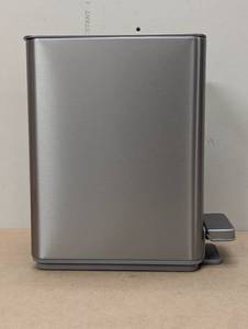 lot 75 image: Kohler 6 Liter Stainless Steel Step Trash Bin - Silver