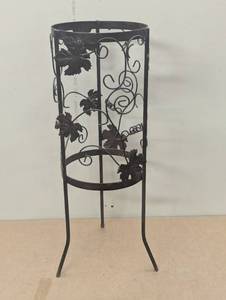lot 128 image: 25 High by 8 Wide Metal Decor Plant Stand