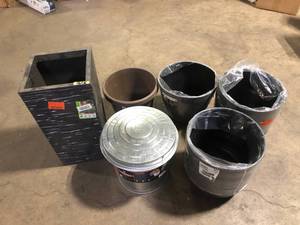 lot 3 image: Lot of Assorted Planters Various Models and Conditions  Customer Returns See Pictures