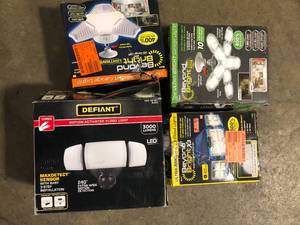 lot 19 image: Lot of Assorted Lighting Various Models and Conditions  Customer Returns See Pictures