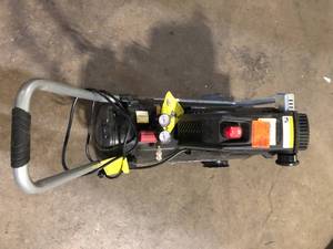 lot 27 image: Husky 8 Gallon 150PSI Hotdog Air Compressor Damaged Customer Returns See Pictures