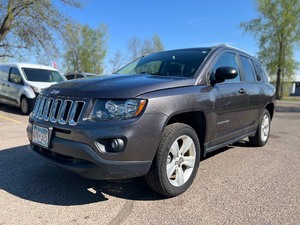 lot 6 image: 2017 JEEP COMPASS SPORT 4wd 2 Owner w No Accidents