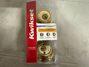 lot 30 image: Kwikset Souble Cylinder Deadbolt