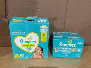 lot 124 image: LOT OF 2 Pampers Size 1 & N