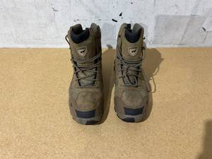 lot 37 image: Irish Setter mens VaprTrekHunting Shoe- Size 10.5