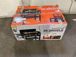 Blackstone Original 2-Burner 28" Propane Omnivore Griddle with Hard Cover