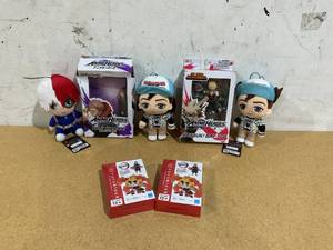 lot 420 image: LOT OF 7 Toys