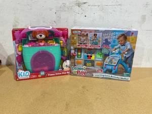 lot 446 image: LOT OF 2 Children Toys