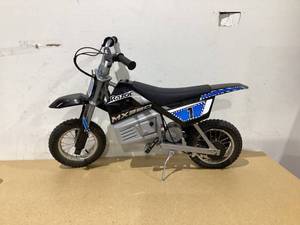 lot 668 image: Razor Dirt Rocket MX350 - Black with Decals, up to 14 mph, 24V Electric Dirt Bike for Child 8