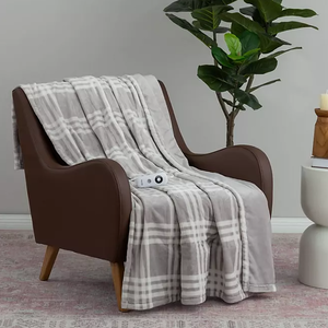 lot 425 image: Berkshire Heated Oversized Throw