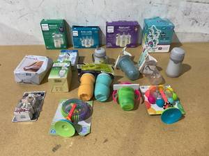 lot 231 image: LOT OF Baby Items