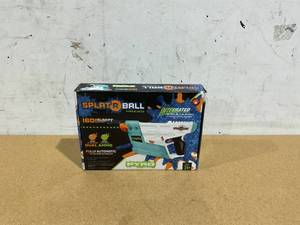 lot 472 image: Splat-R-Ball Dude Perfect Blaster Kit