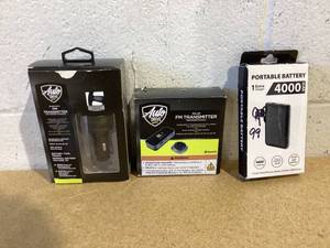 lot 532 image: LOT OF 3 Car Charging Acessories