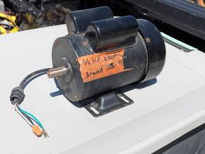 lot 92 image: 12 HP Electric Motor -