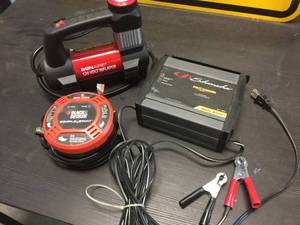lot 130 image: Schumacher - B&D - Bonaire Charger - Starter - Inflator