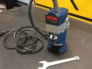 lot 135 image: Ryobi 34HP Handy Trimmer TR-30U