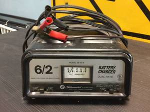 lot 168 image: Schumacher 62 Amp Battery Charger