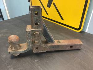 lot 202 image: Heavy Adjustable 2 Trailer Hitch - 2 516 Ball