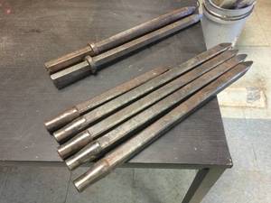 lot 222 image: Air ChiselJackhammer Bits 9 - 16