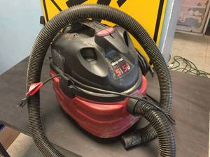 lot 227 image: Shop Vac 5 Gallon 5.5HP - Works
