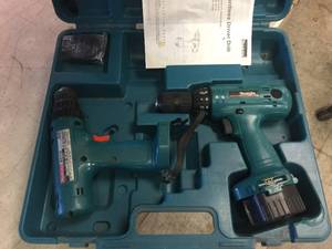 lot 240 image: Makita 12V & 14.4V Cordless Driver Drills