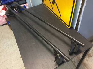 lot 248 image: Yakima Auto Clamp-On Roof Rack Bars