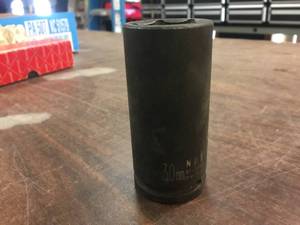 lot 259 image: NPT 30mm 12 Dr Impact Socket