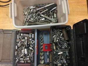 lot 258 image: Variety SocketsRatchets 14 - 38 - 12 Dr SAEMetric