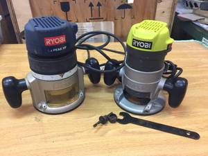 lot 260 image: 2 Ryobi Routers - Sound Decent - Nice