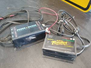 lot 268 image: Dellran 12V6A Battery Tender & Power Packer Automatic Battery Interlink