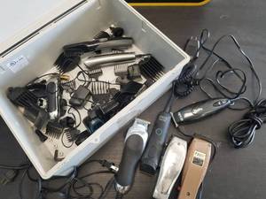 lot 266 image: Variety Electric Hair Clippers