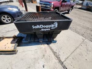 lot 11 image: Salt Dogg Salt Spreader Insert