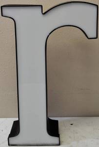 lot 42 image: LED Light of the Letter r (View Photos)