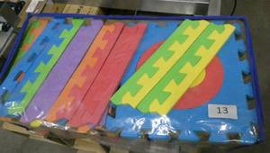 lot 13 image: Full package of foam interlocking blocks